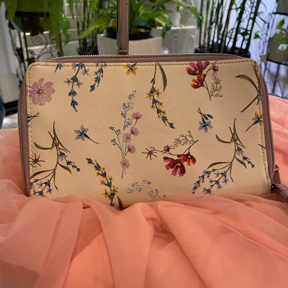BEAUTIFUL FLORAL WALLET - Picture 7 of 7